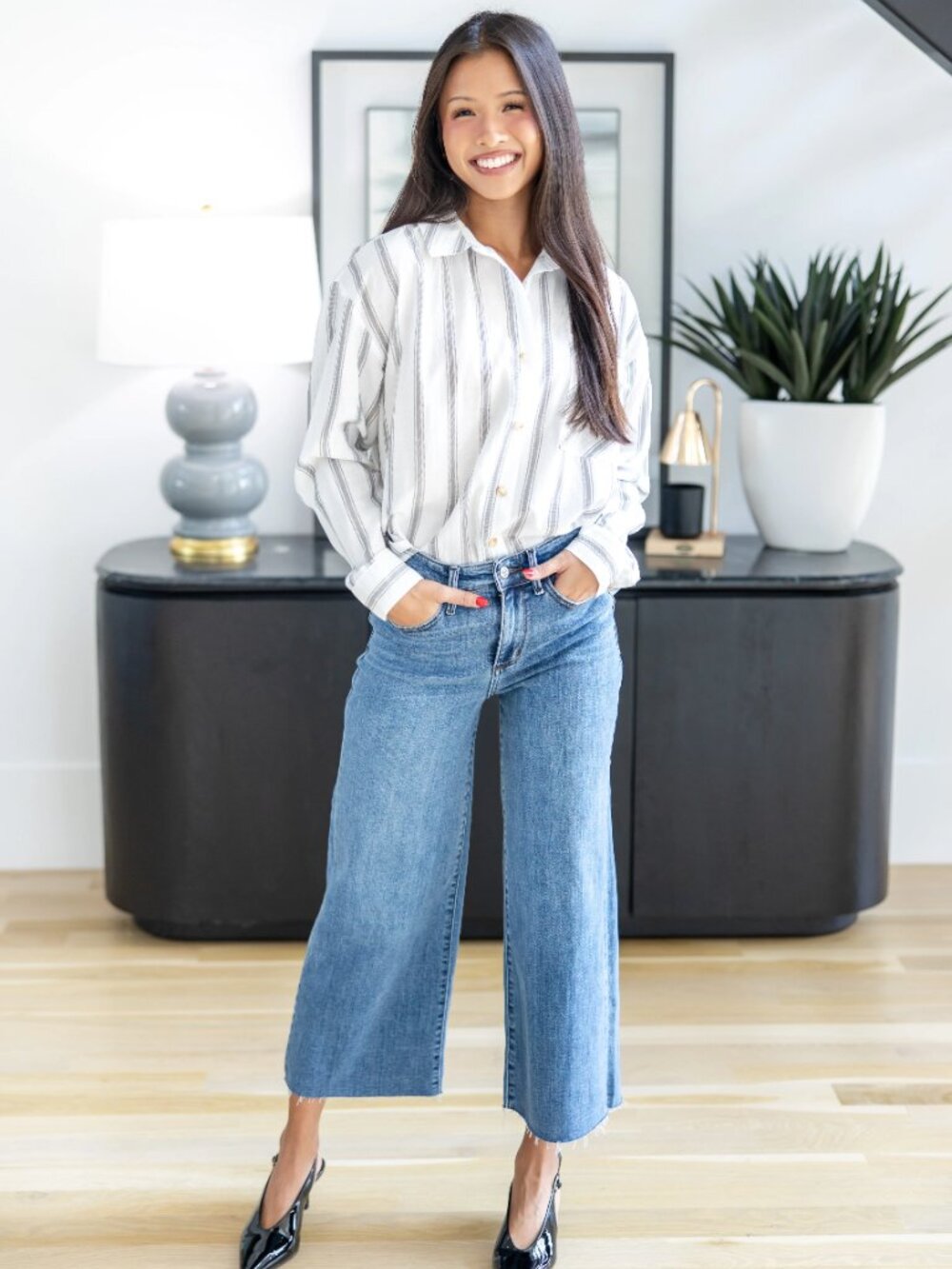 JUDY BLUE Wide Leg Crop Jeans - NWOT! - Picture 5 of 7